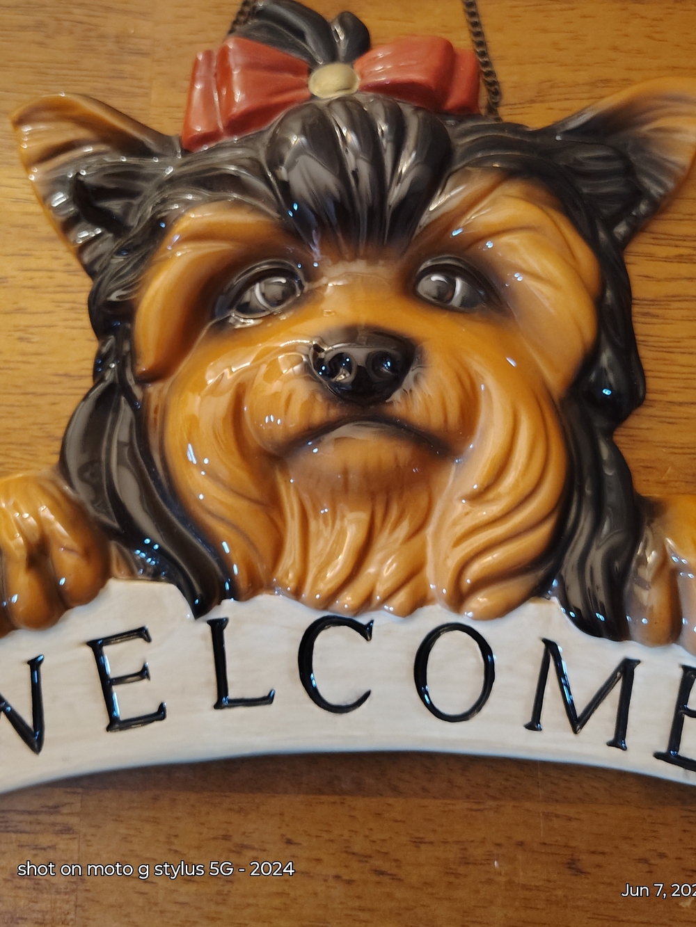Vintage Ceramic Yorkie Welcome Wall Hanging with Red Bow - Picture 2 of 5